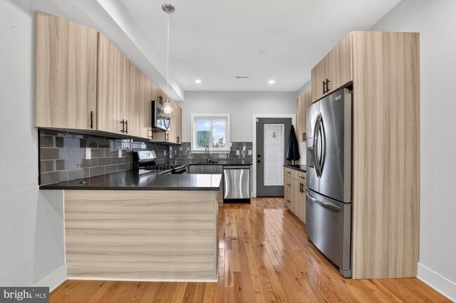 Photo - 431 W Norris St