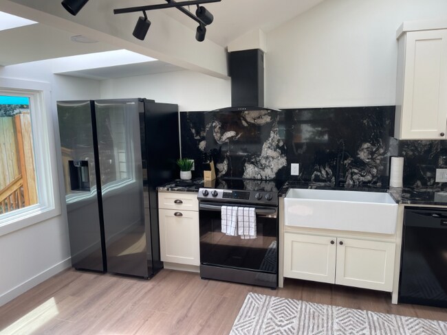 Photo - 9735 Wallingford Ave N Unidad ADU