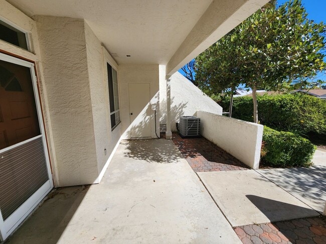 Photo - Mira Mesa - Canyon Bluff Complex - 2 Bed 2... Unidad 31