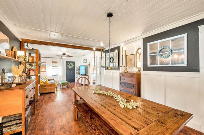 Photo - 16084 Stur St