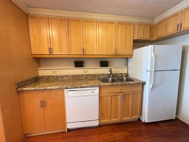 Photo - 1676 Ala Moana Blvd Unit 1006