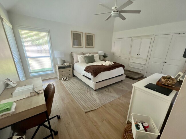 Photo - 1303 Bayou Woods Dr