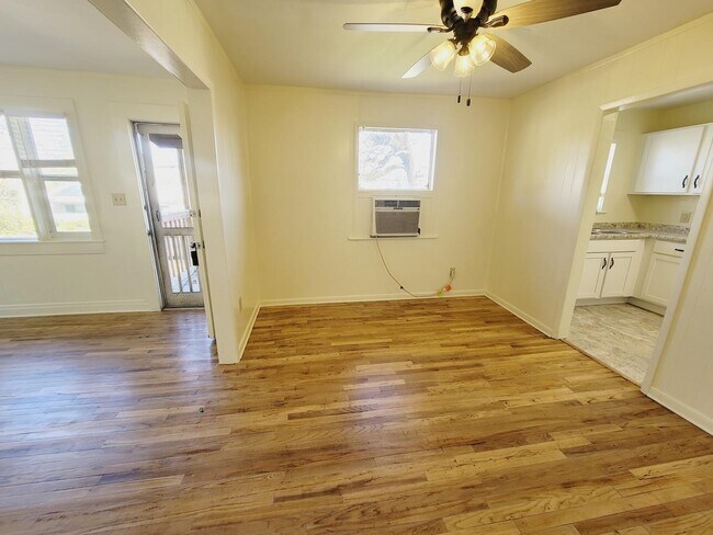 Photo - 1307 Elberta Dr