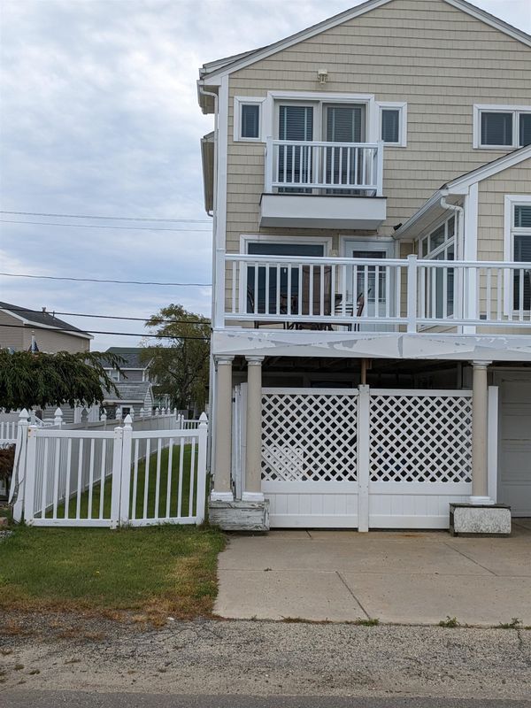 279 Portsmouth Ave
