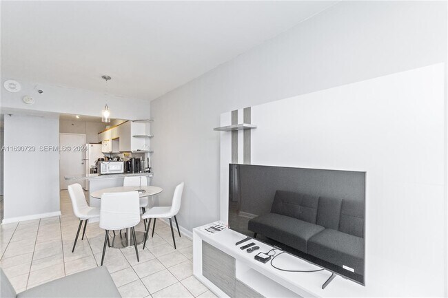 Photo - 100 Lincoln Rd Unidad 1019