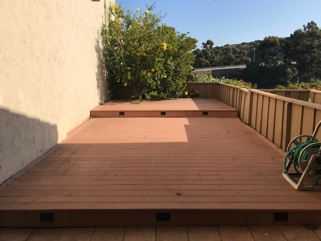 Photo - 23926 De Ville Way