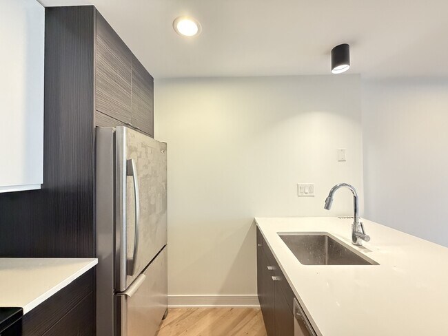 Photo - 853 W Grace St Unit 201C