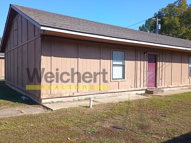 Building Photo - All-Inclusive 2-Bed Apartment for Rent Unit 302-3