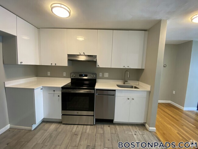 Building Photo - 50 Evergreen St Rental
