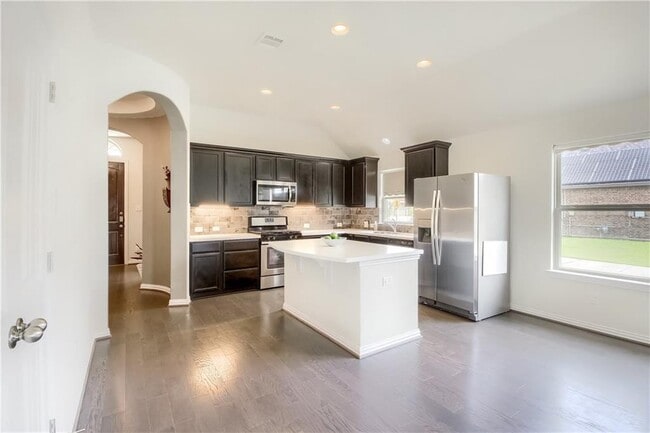 Photo - 2813 Waterson St