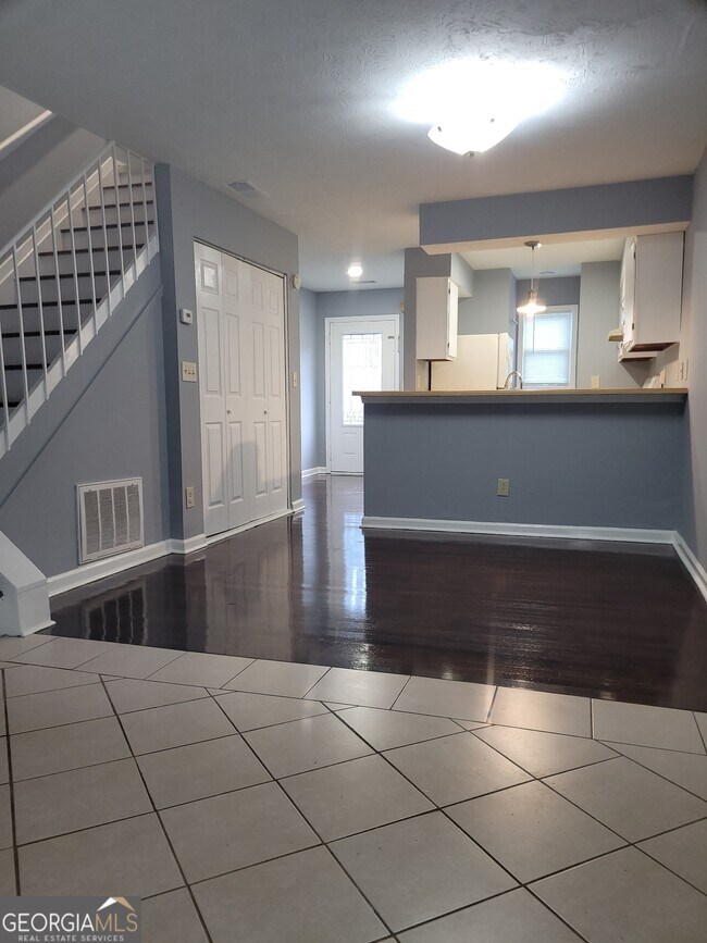 Photo - 457 Prince of Wales