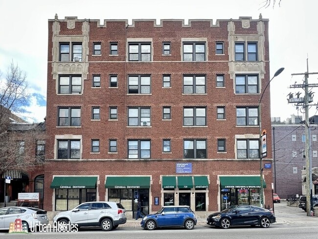 Building Photo - 727 W Belmont Ave Unit J09W