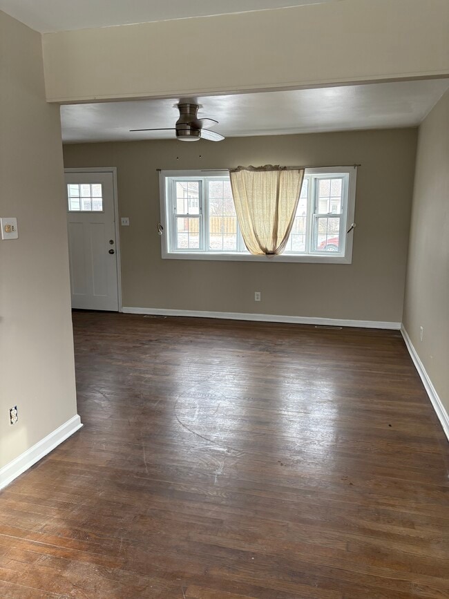 Photo - 8 Lynch Farm Dr