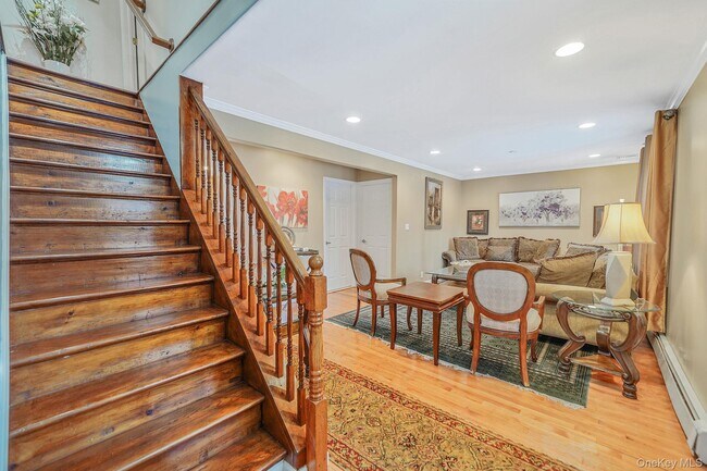 Photo - 6 Fairfields Ln