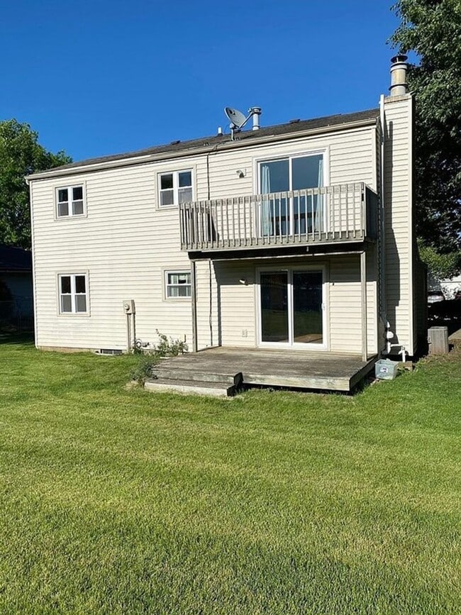 Photo - Spacious & Unique Contemporary Home – Perfect for Entertaining and Family Living!