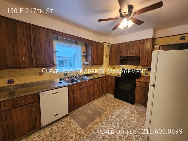 Photo - 130 E 217th St