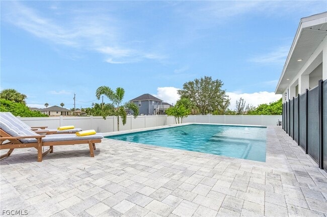 Building Photo - 3015 NW 42nd Ave