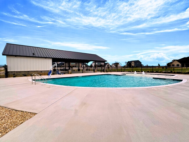 Photo - 2308 Paddington Way