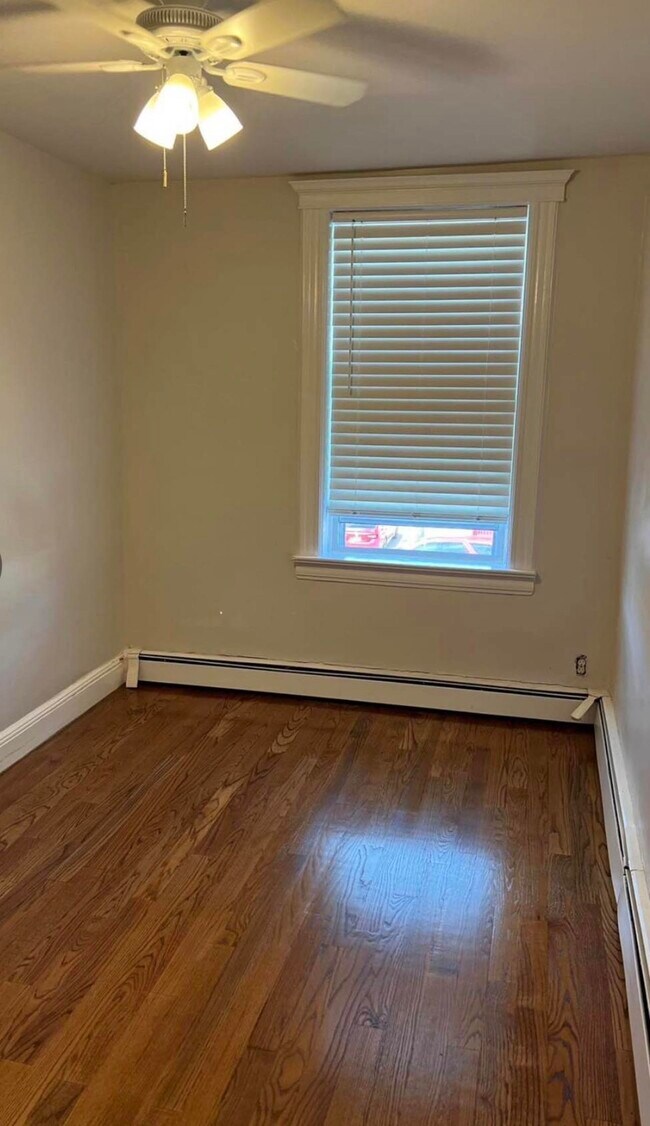 Photo - 672-674-674 John F. Kennedy Blvd