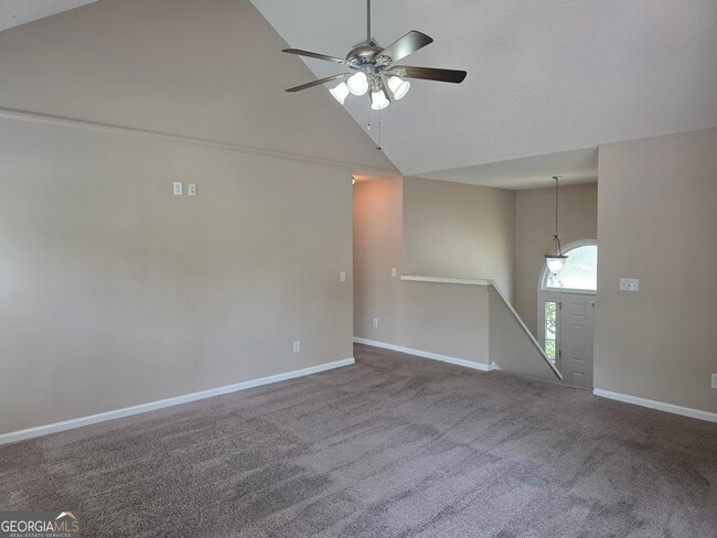 Photo - 301 Aspen Arbor