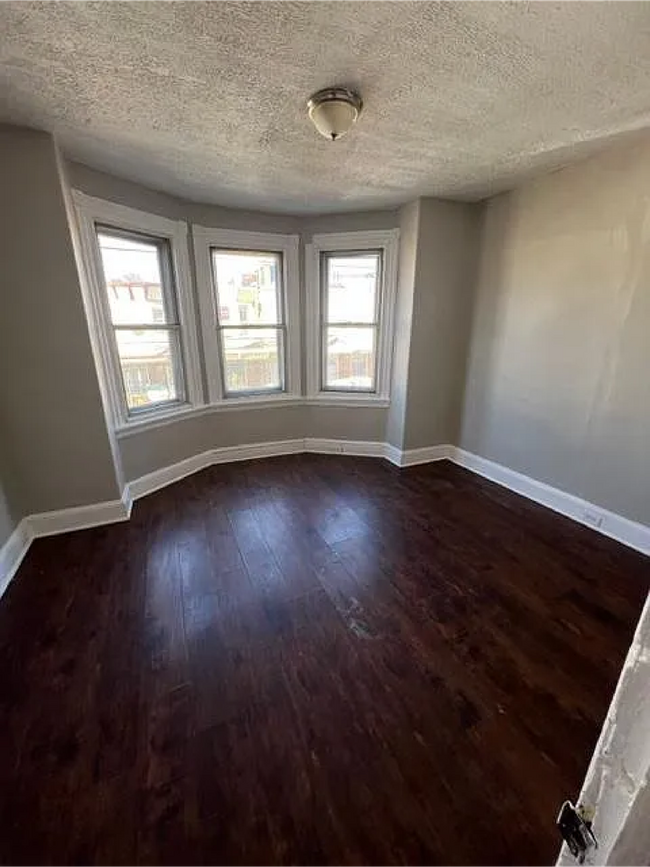 Building Photo - Brand New 2 Bedroom Home in Kensington — Fully Renovated with Private Backyard!