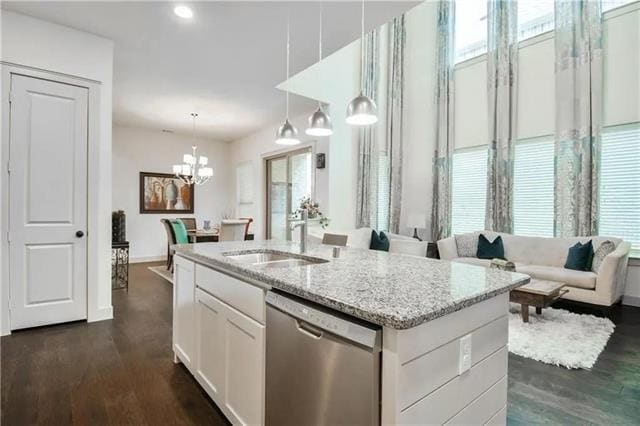 Photo - 1402 French Violet Wy