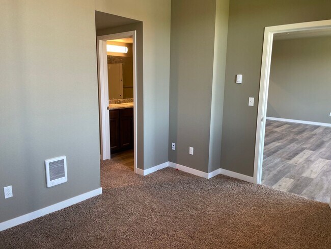 Samish Flats  Luxury Apartment Homes!