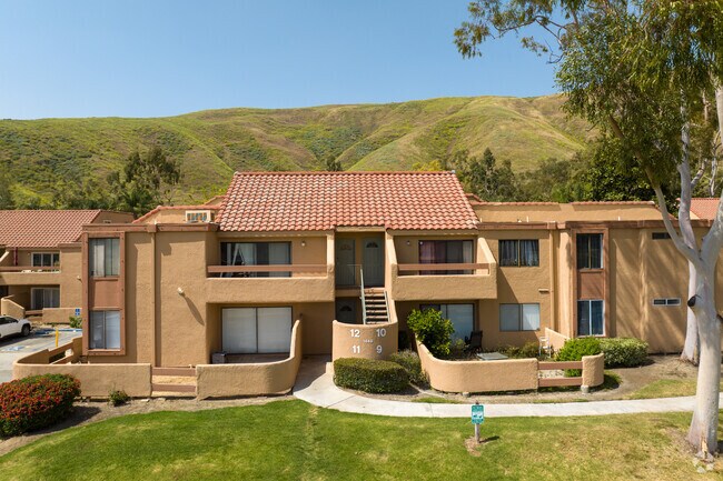 Photo - Edgehill Village