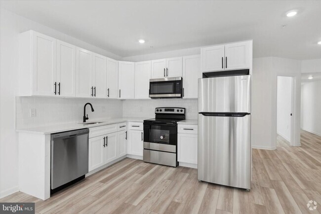 Building Photo - 890-92 N 42nd St Unit 8 Rental