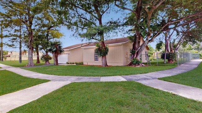 Photo - 10251 SW 80th St