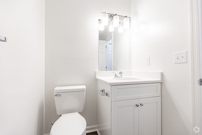 2BR, 2BA - The Perch on Commonwealth