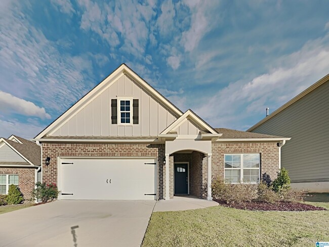 Building Photo - 1064 Park View Dr Rental