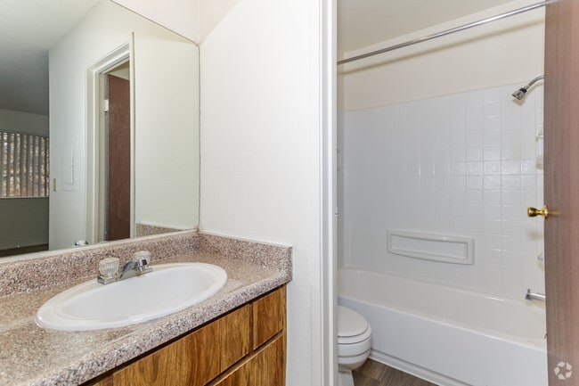 1HAB, 1BA - 610 ft² - Quail Ridge