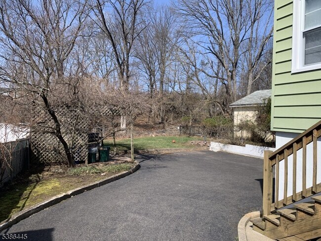 Photo - 36 Derwent Ave