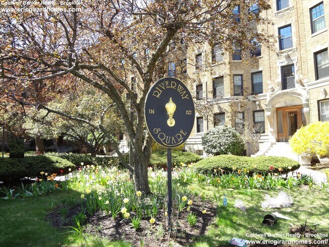 Photo - 122 Riverway Unidad 4