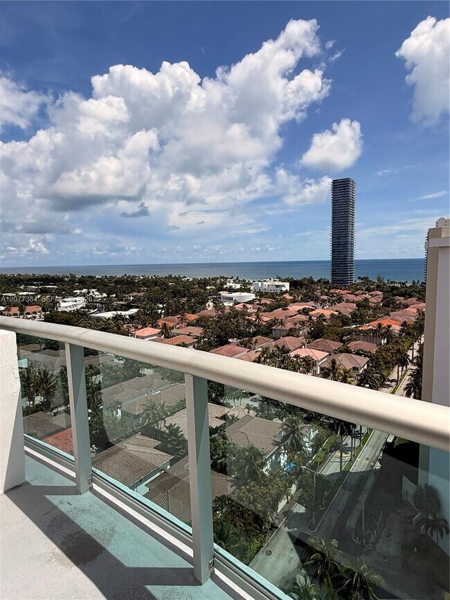 Building Photo - 19390 Collins Ave Unit PH-24