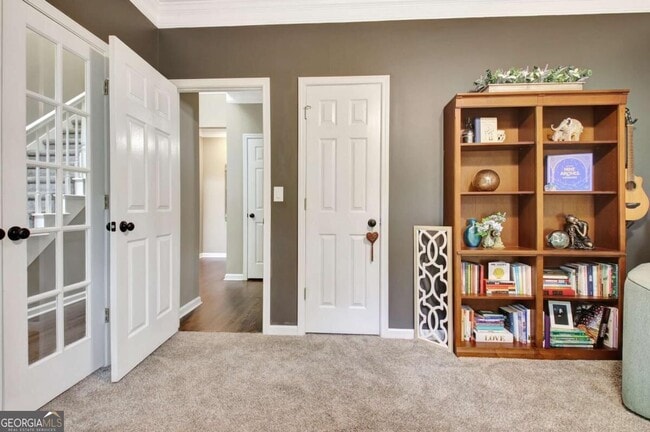 Photo - 205 Woodcreek Ln