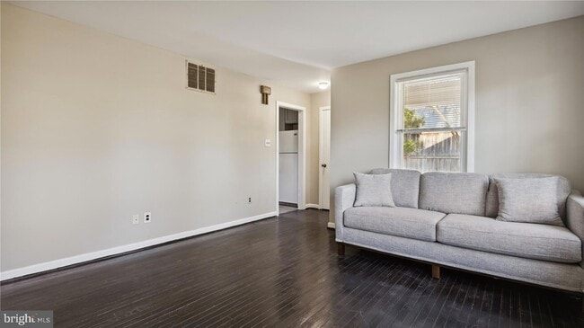 Photo - 1123 Parrish Dr