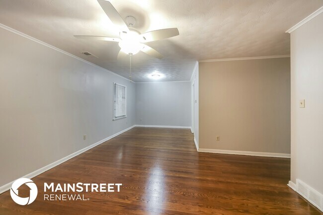 Photo - 1731 Myrna Ln