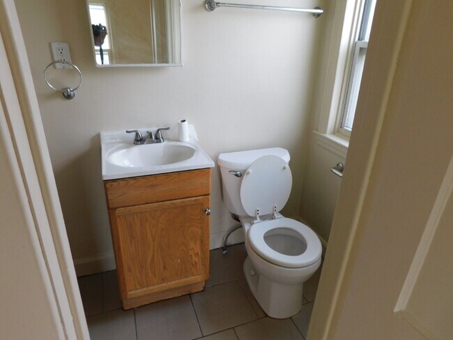 Photo - Move In Ready Upper Unit Apartment Unit 3