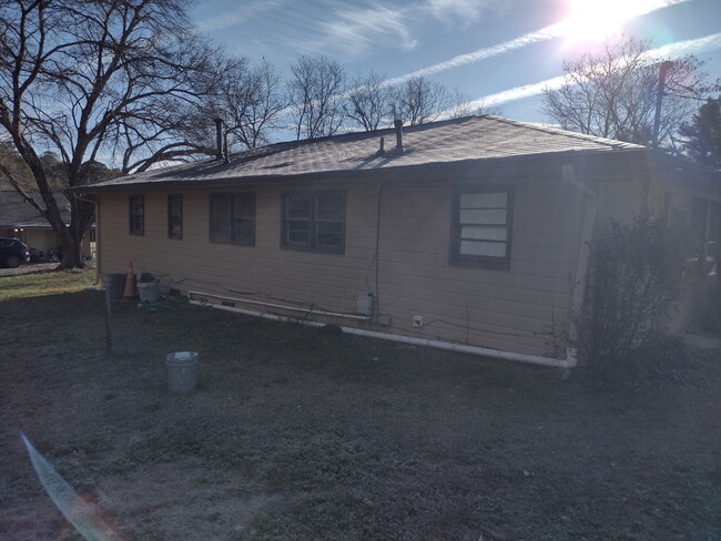 Photo - 50 Jessica Ln