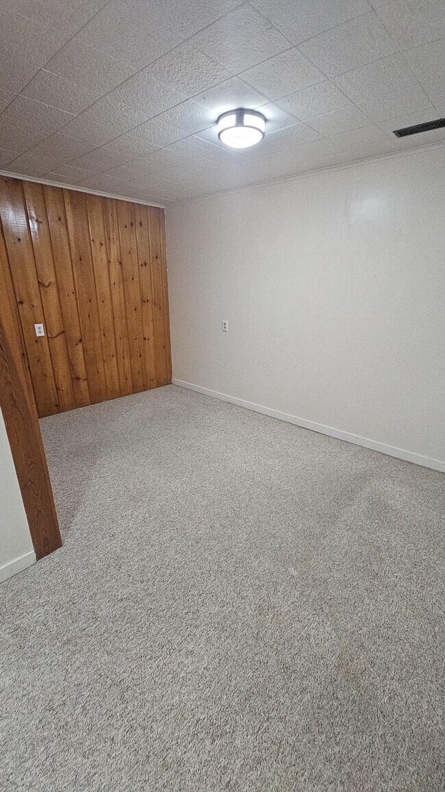 Photo - 207 W Holly St Unit Apt B Downstairs