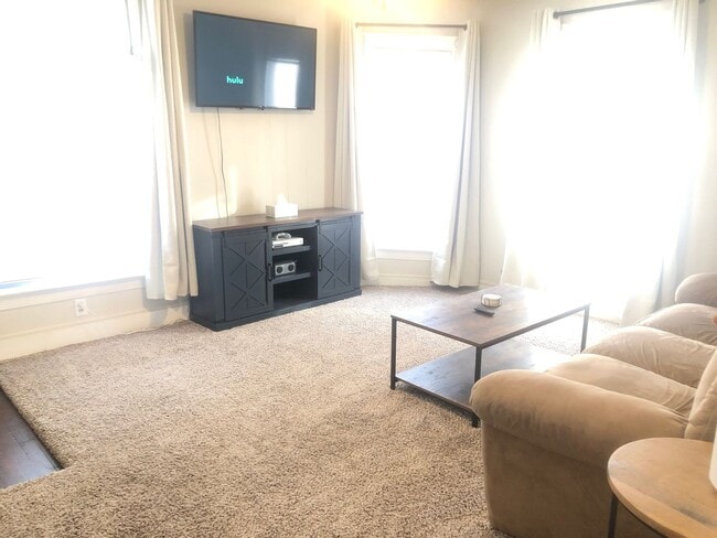 Photo - Very well decorated and furnished 4 BR hou...