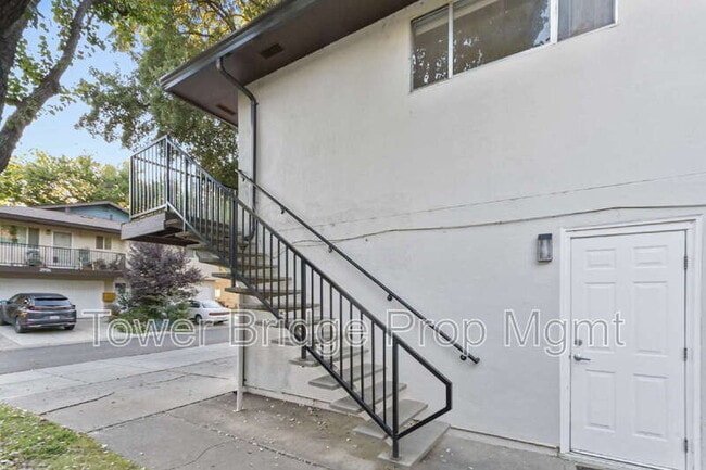 Photo - 2911 Austin St Unit 4