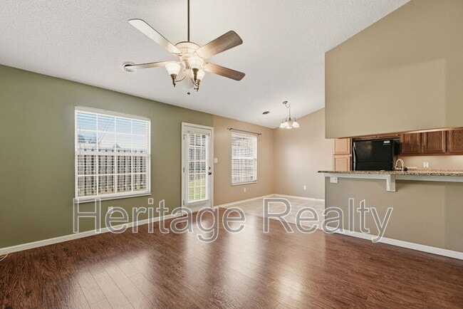 Photo - 8617 Little Field Way