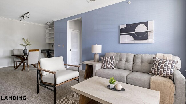 Photo - 14807 Woodland Hills Dr Unidad 6202