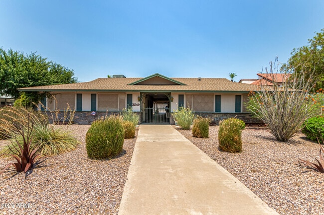 Building Photo - 3540 E Montecito Ave Unit 1