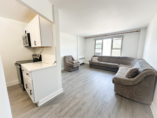 2606 W Balmoral Ave Unit 311
