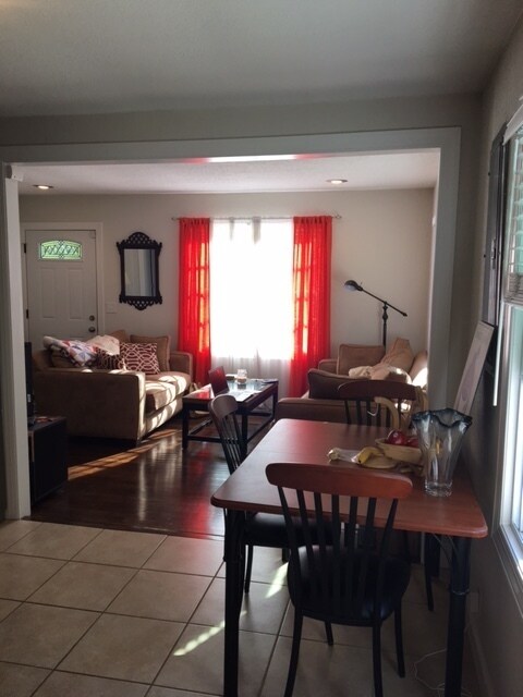 Photo - Charming Cottage in Sylvan Heights with Hardwood Floors, Granite Counter Tops, Fenced Yard, 2.5 M...