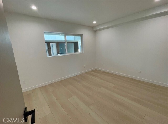 Photo - 611 W 41st Pl Unit 1/4